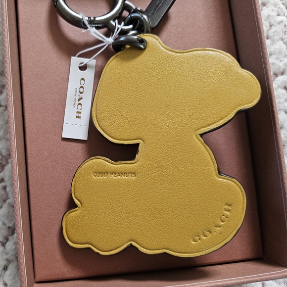 NWT Coach x Peanuts Bag Charm w/original box - Picture 6 of 9